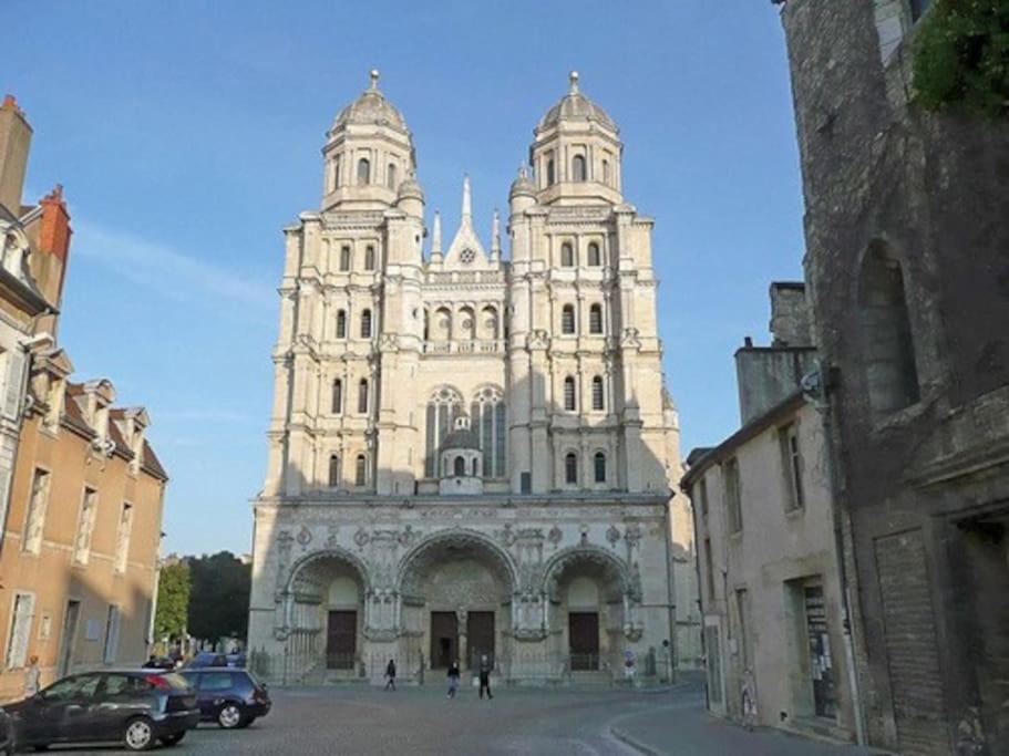 Le Jade : Au Coeur Du Centre Historique Lägenhet Dijon Exteriör bild